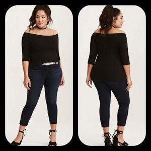 Torrid Foxy Off Shoulder Top Size 4 NWT